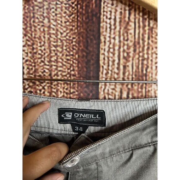O'Neill Shorts Men's Size 34 Gray Chino Pockets Embroidered Logo Zip Fly - Picture 2 of 3